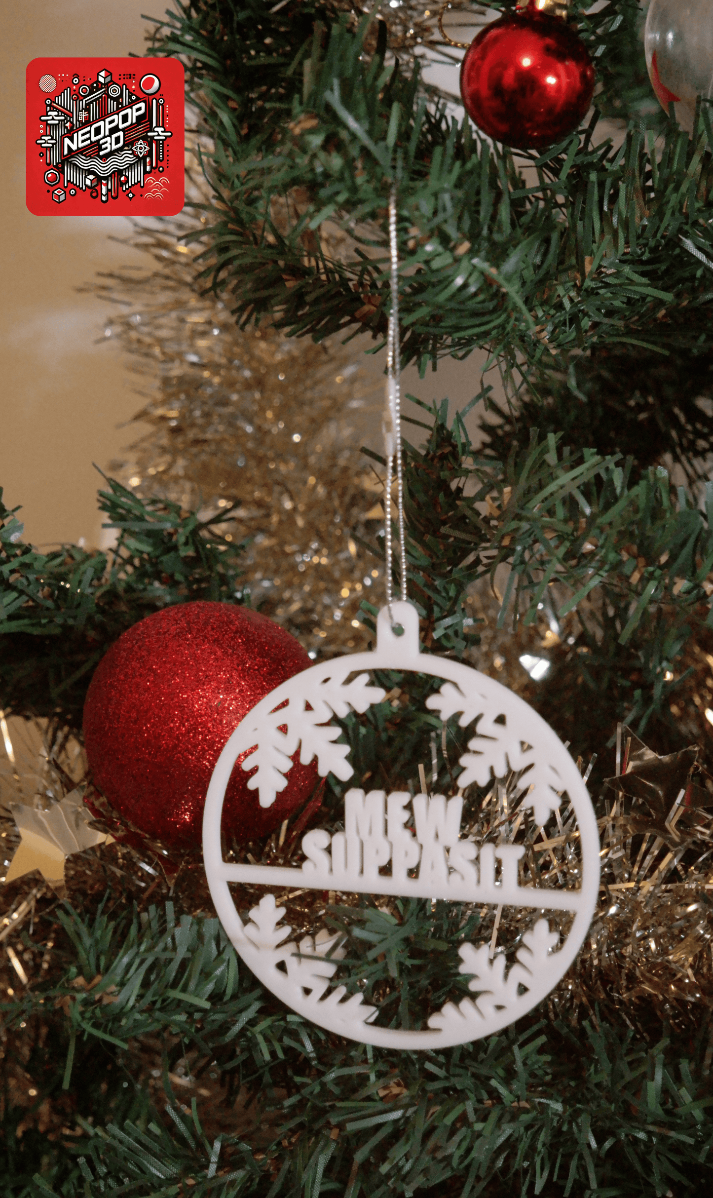 Ornement de sapin Mew Suppasit